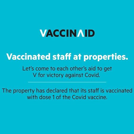 Vaccinated Staff - Capital O 13823 Hotel Praveen International Ulhasnagar Ngoại thất bức ảnh
