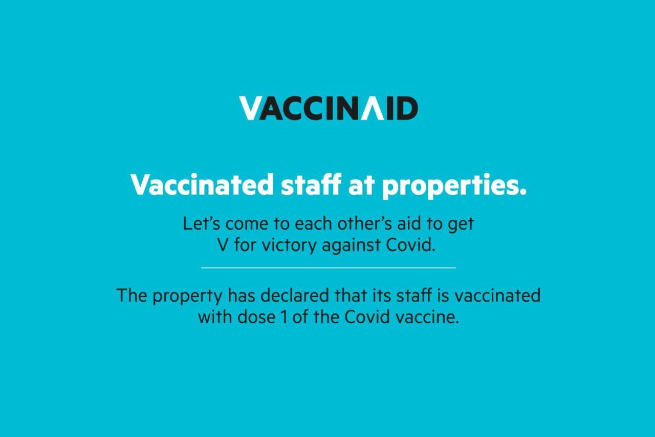 Vaccinated Staff - Capital O 13823 Hotel Praveen International Ulhasnagar Ngoại thất bức ảnh
